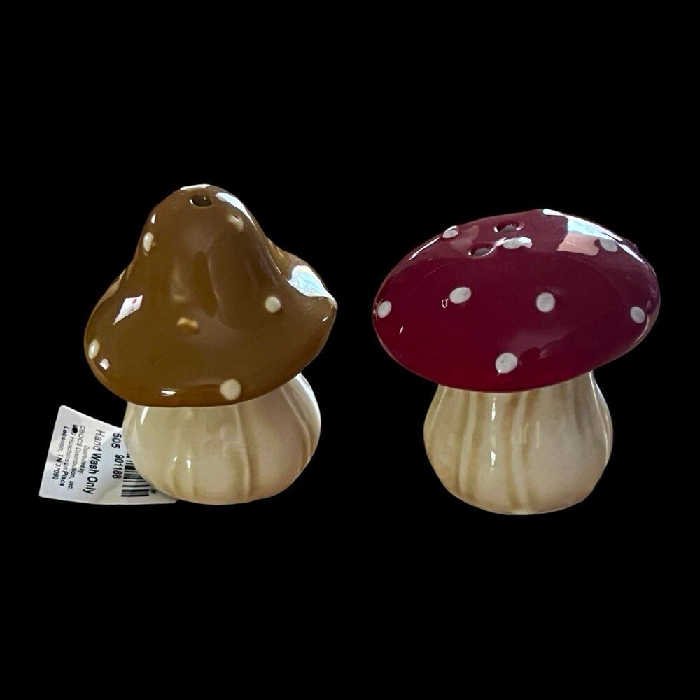 Mini Mushroom Salt & Pepper Shakers Set 2-Piece Brown Red Polka Dot Ceramic